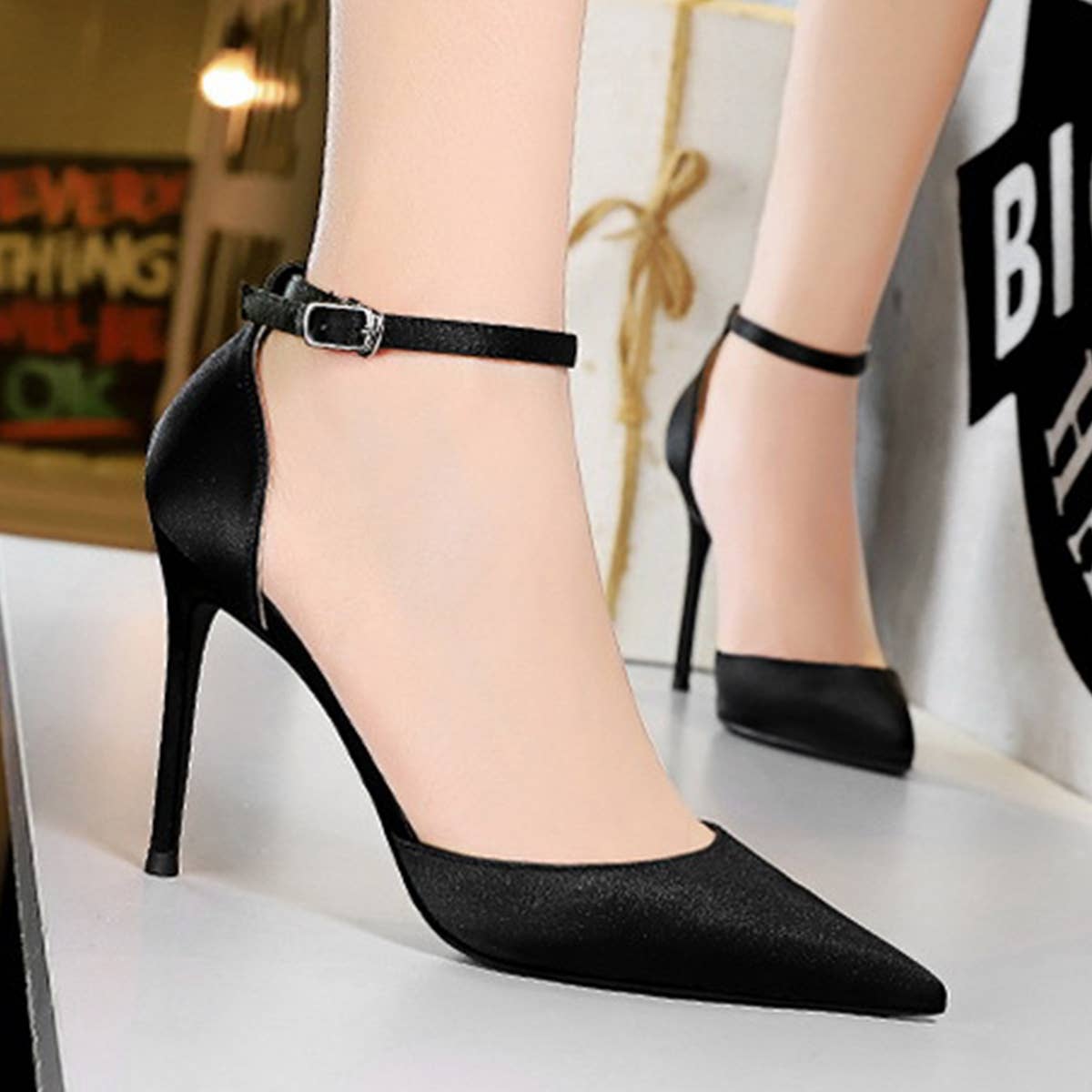 SATIN SHALLOW MOUTH POINTED HIGH HEELED SHOES_CWSHH0052
