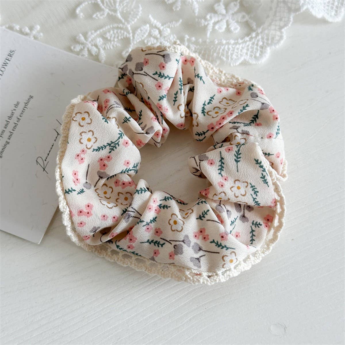 FLORAL LACE BORDER VERSATILE LARGE INTESTINE RING_CWAHA2430