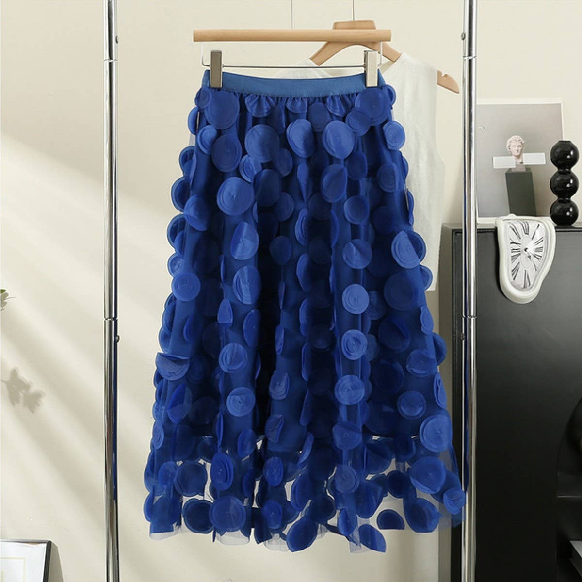 THREE DIMENSIONAL FLORAL TULLE MESH SKIRT_CWBLS0395