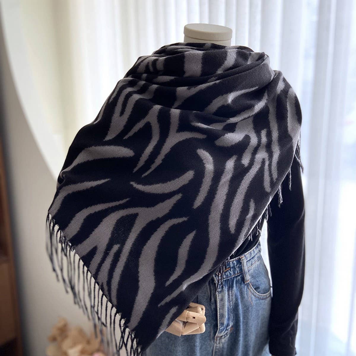 STRIPED PRINT FAUX CASHMERE SCARF FOR WINTER_CWASC1472