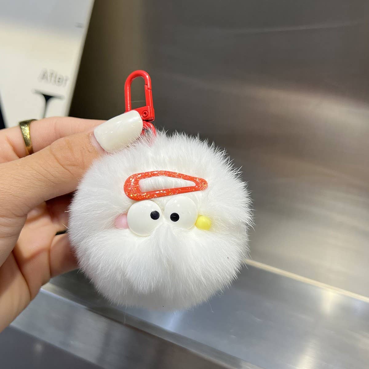 CUTE HAIRPIN SMALL FUR BALL KEYCHAIN PENDANT_CWMM2603