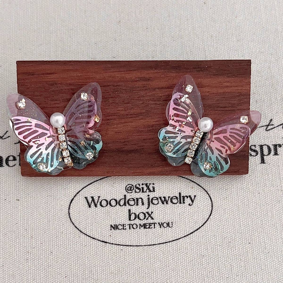 COLORFUL OIL PAINTING PEARL BUTTERFLY EARRINGS_CWAJE2043