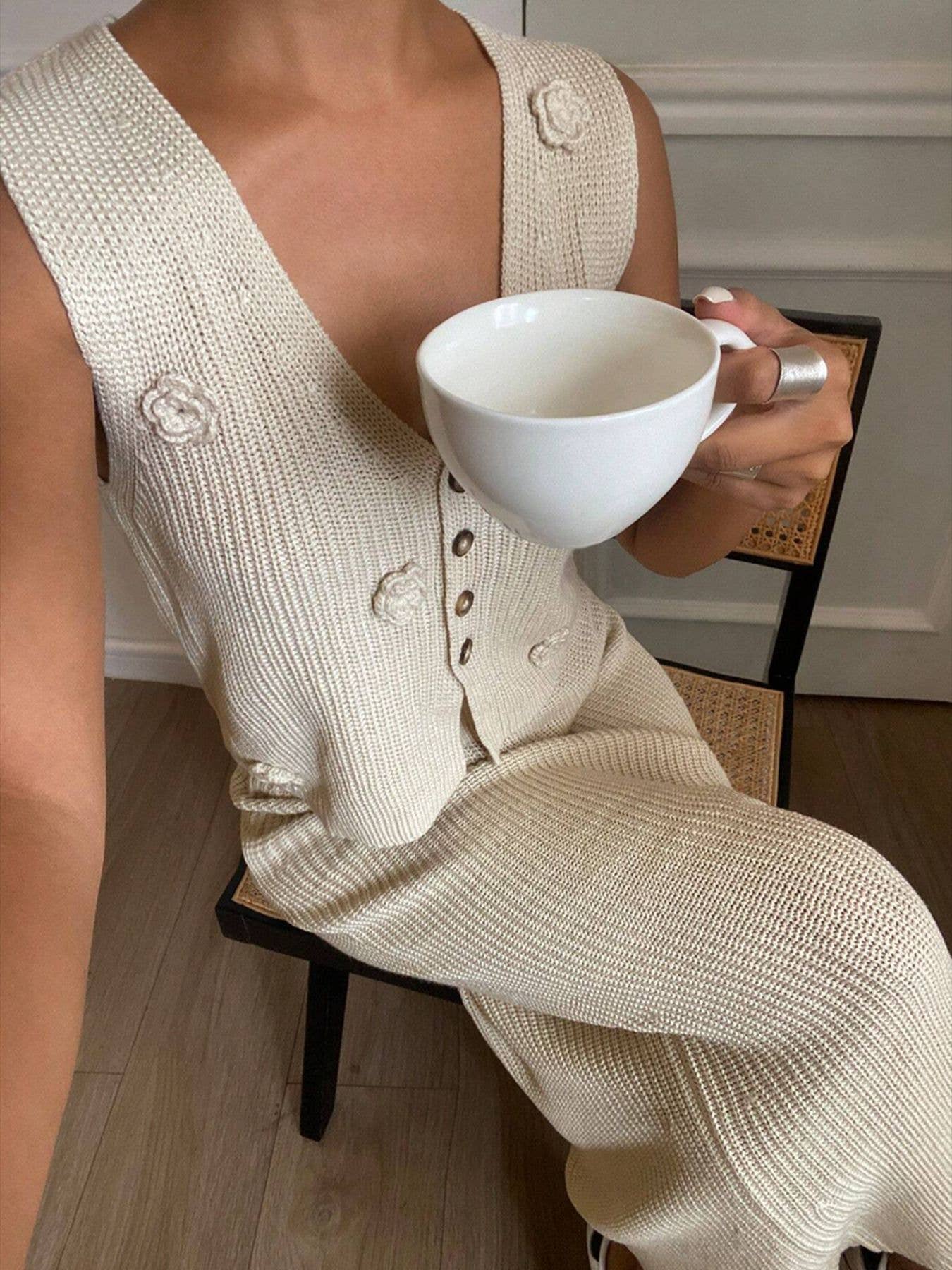 Three-Dimensional Floral Skirt Vest Knitted Set