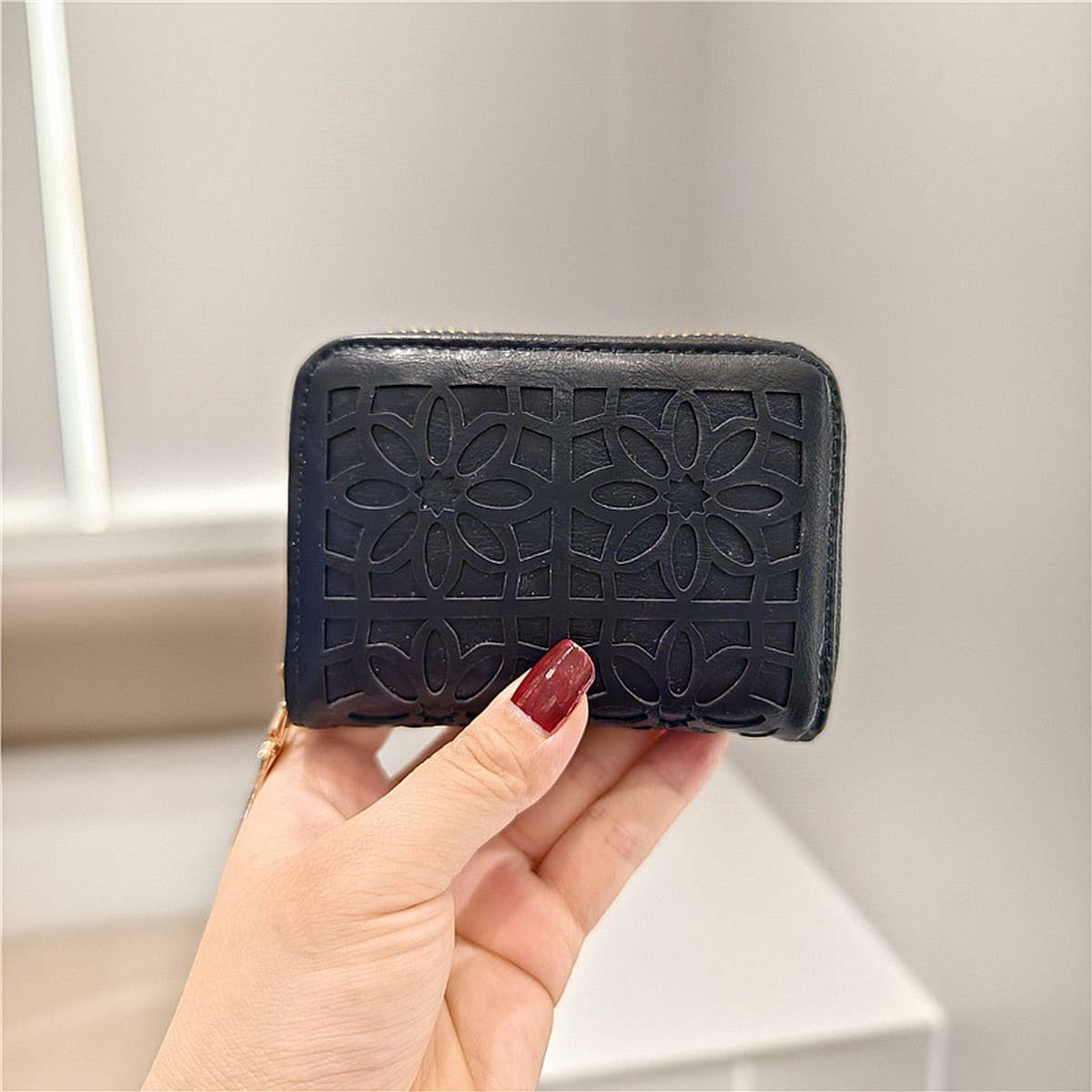 SIMPLE AND STYLISH HOLLOW CARD HOLDER COIN PURSE_CWAB2553