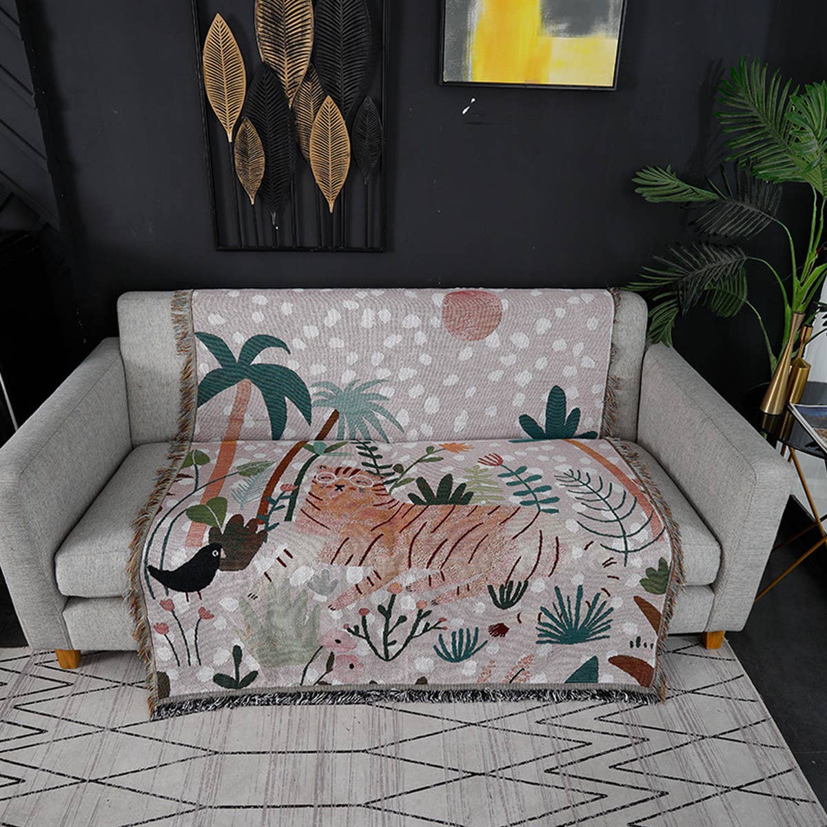 MULTIFUNCTIONAL BLANKET WITH LEAF PATTERN_CWMM0326