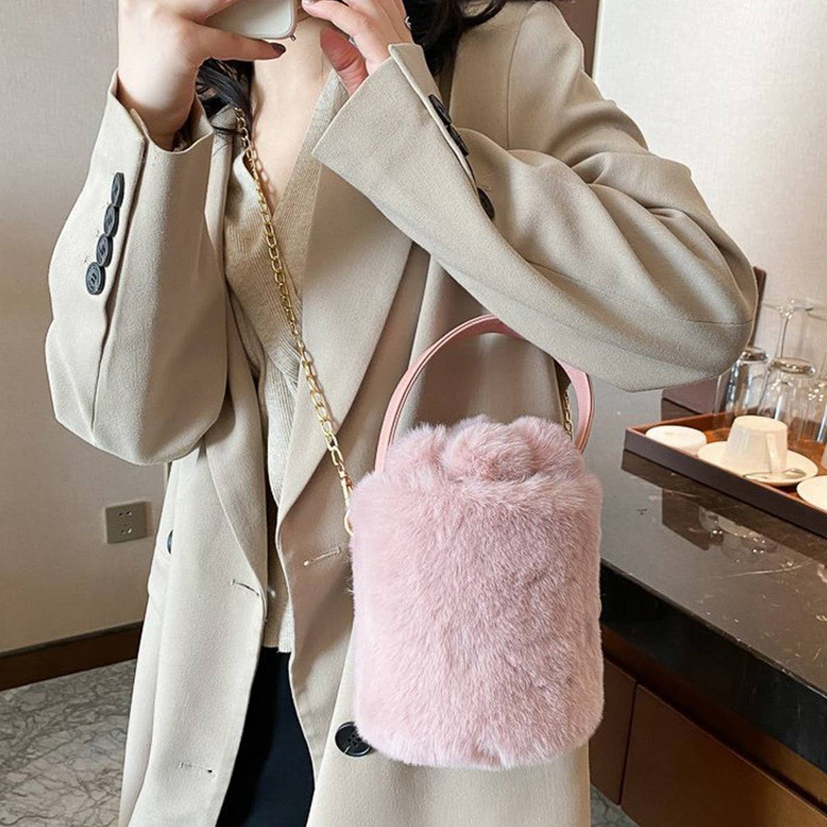 Winter Crossbody Drawstring Plush Bucket Bag_Cwab3954