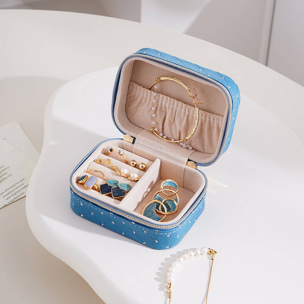 CREATIVE MINI PORTABLE TRAVEL JEWELRY STORAGE BOX_CWAJE1546