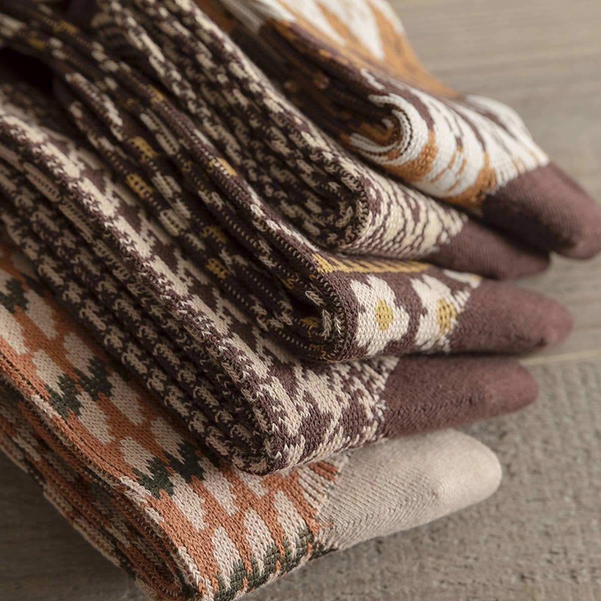 AUTUMN AND WINTER FASHION WARM MID CALF SOCKS_CWMS1118