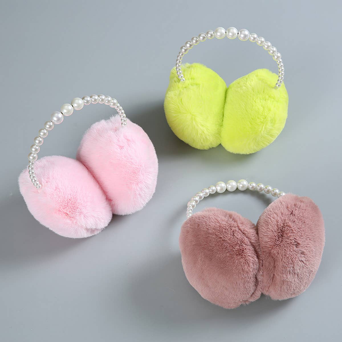 FASHIONABLE WARM PEARL EARMUFFS_CWMM1432