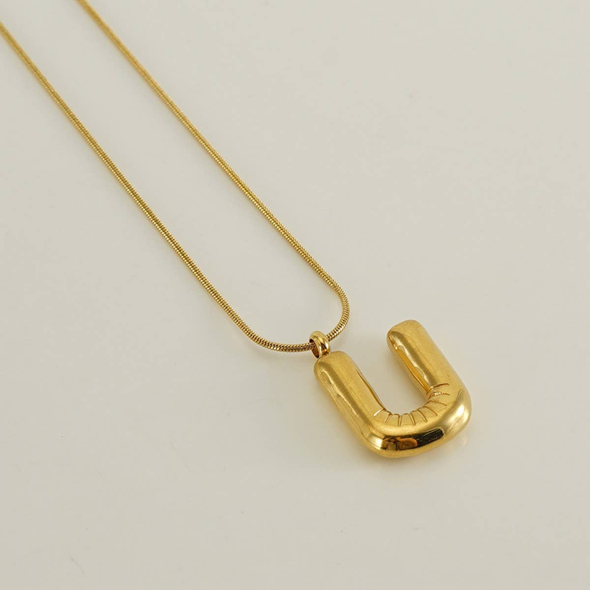 BALLOON STYLE 18K GOLD LETTER PENDANT NECKLACE_CWAJE0691