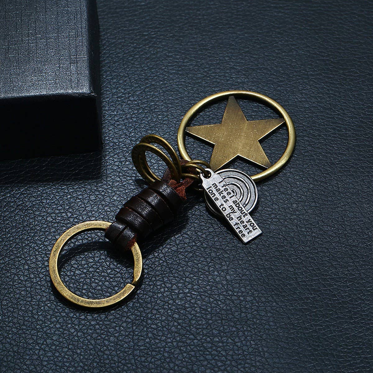 ALLOY FIVE POINTED STAR GENUINE LEATHER KEYCHAIN_CWMM4783