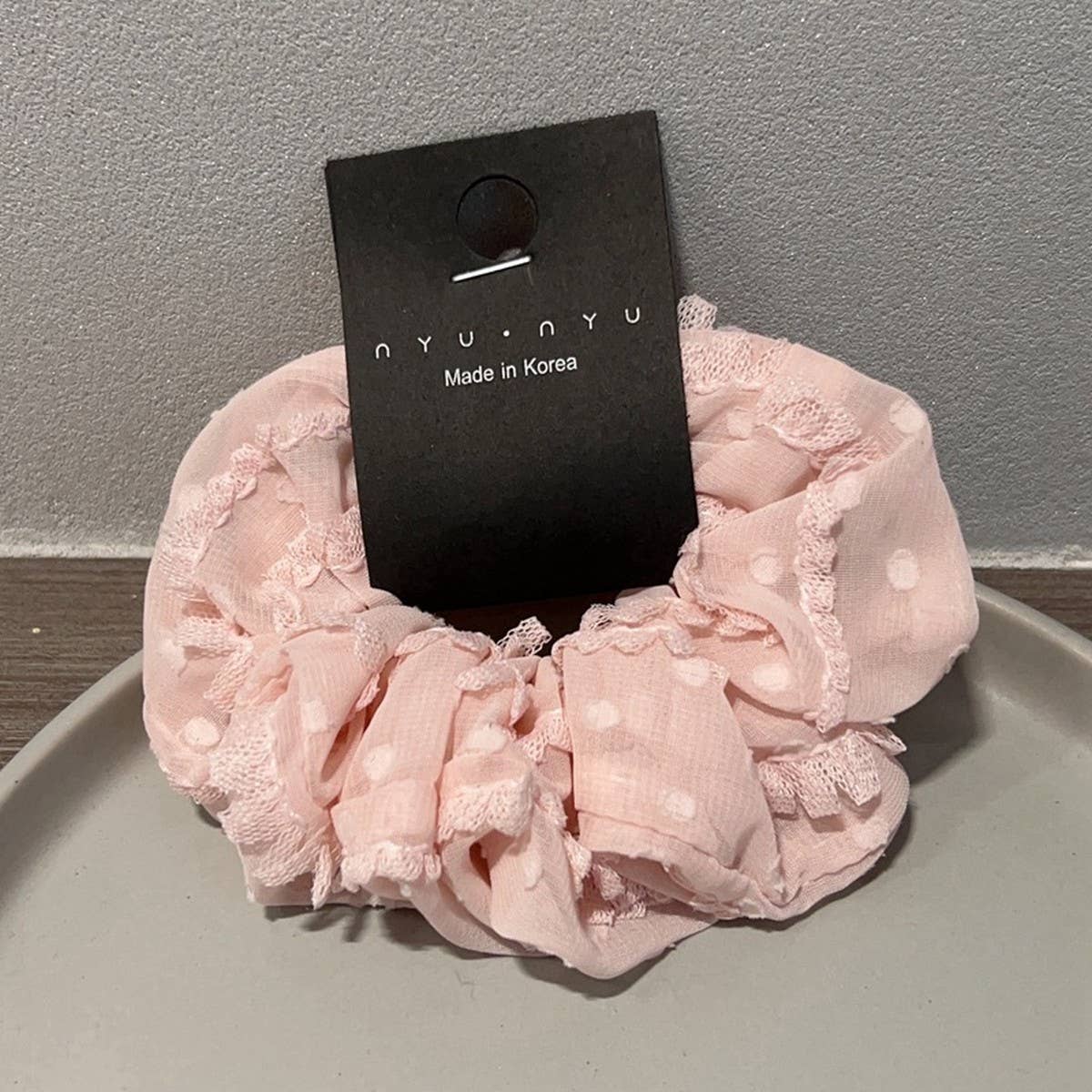 SWEET STYLISH AND FRESH HAIR SCRUNCHIES_CWAHA1728