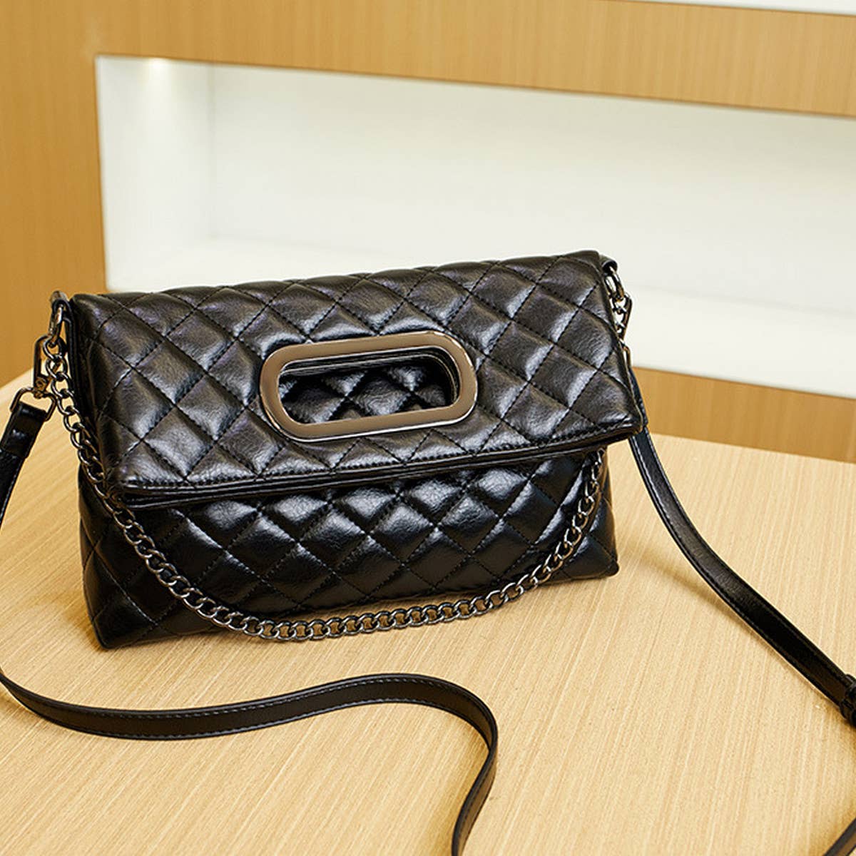 CLASSIC DIAMOND FOLDING SQUARE BUCKLE SHOULDER BAG_CWAB2954
