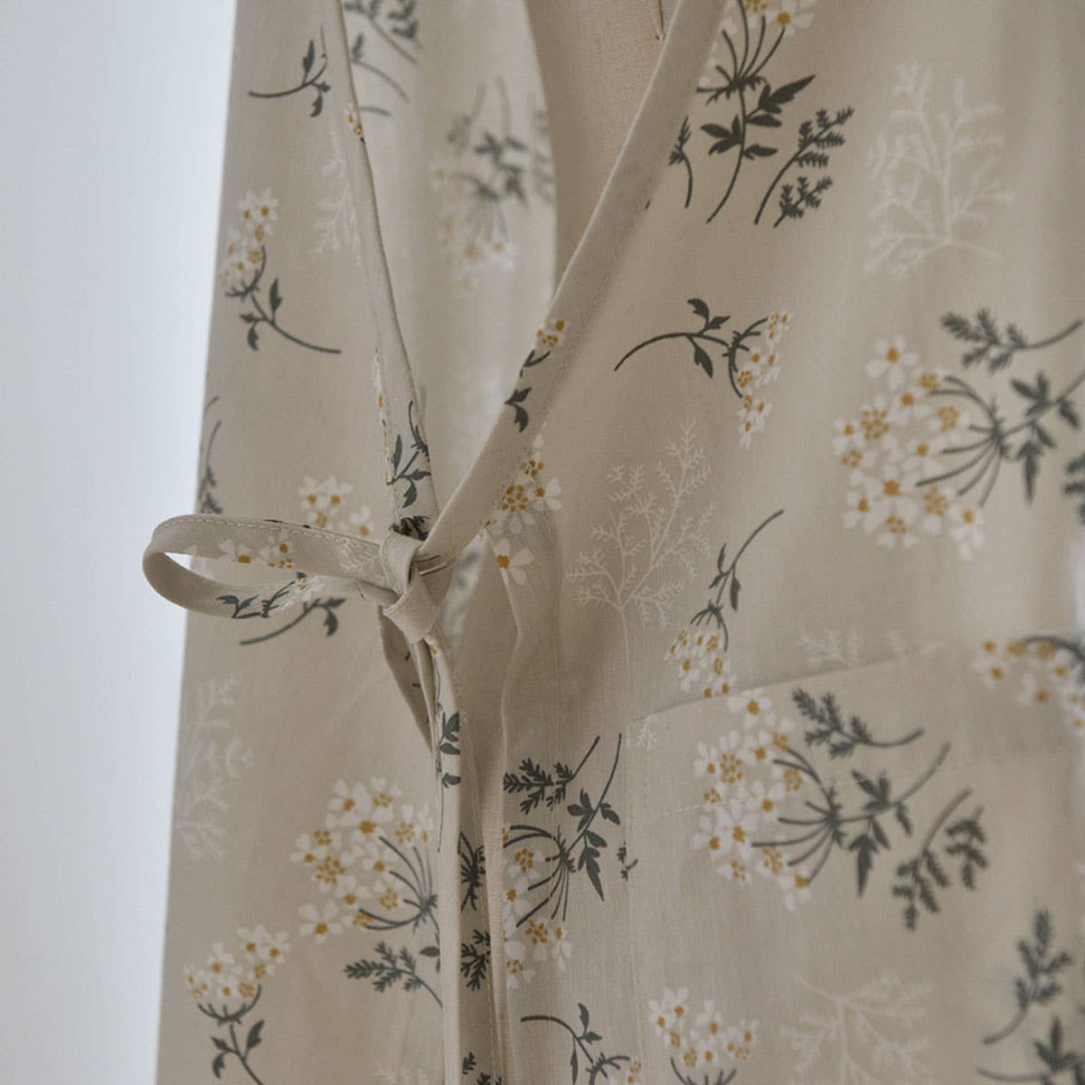 Waistband Cotton Linen Aprons With Pockets_Cwmm3289