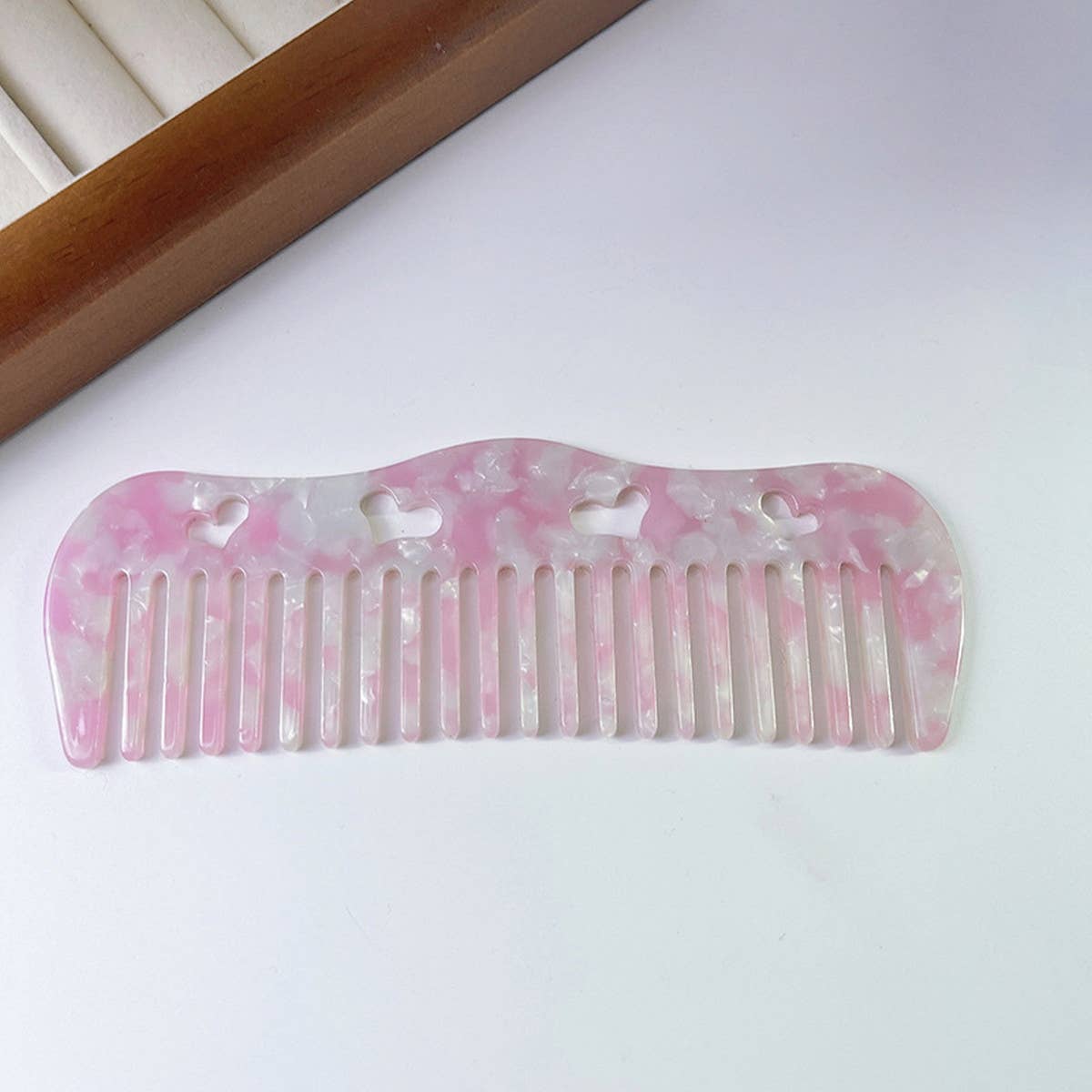 HOLLOW HEART PORTABLE MASSAGE COMB_CWMM1084