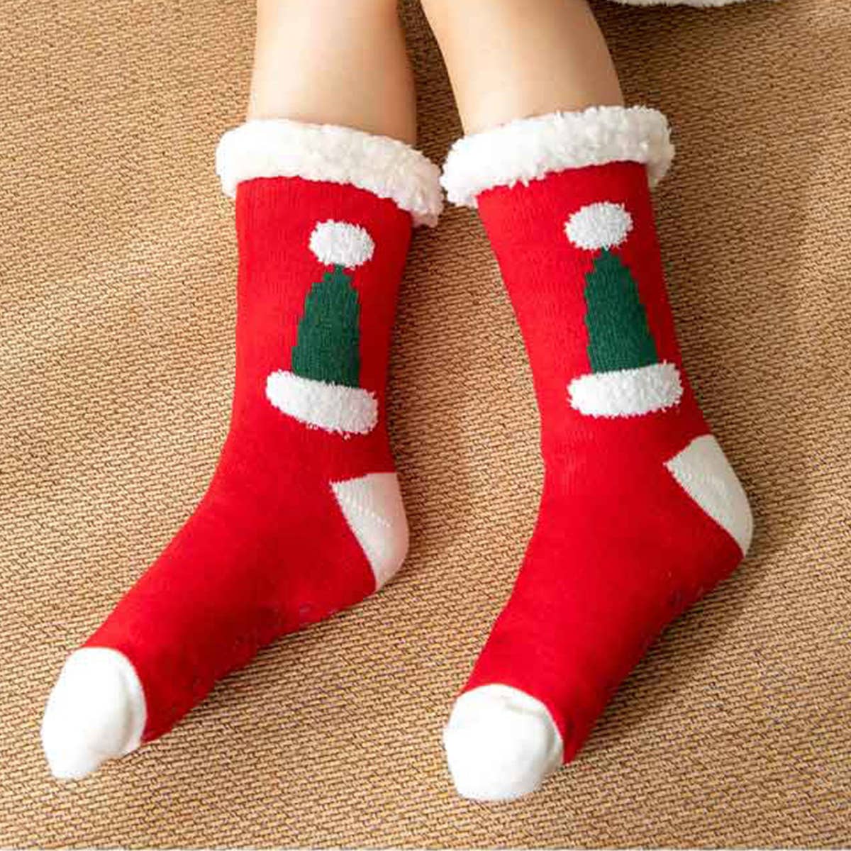 SANTA HAT FUZZY INDOOR SLIPPER SHOES_CWMS0730