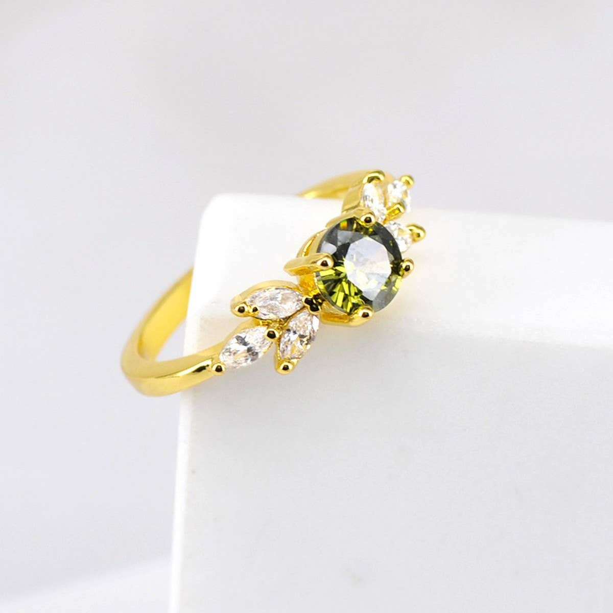 HOT SELLING EMERALD DIAMOND FASHION RING_CWAJE1749