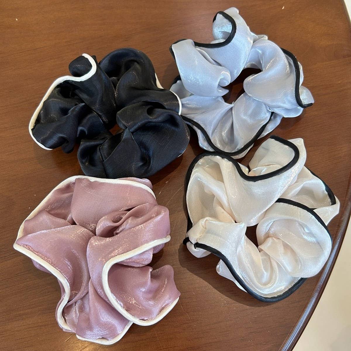 NICHE DESIGN HAIR FLOWER BORDER HAIR SCRUNCHIES_CWAHA2802