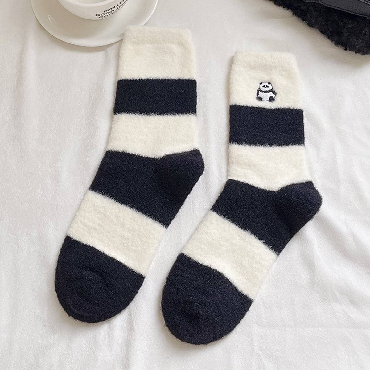 THICKENED PANDA FURRY HOME SLEEP SOCKS_CWMS1068