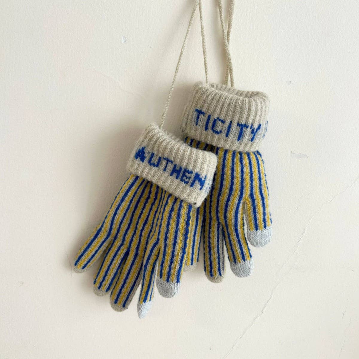 Woolen Striped Touch Scree Warm Halter G Ves_Cwag0188