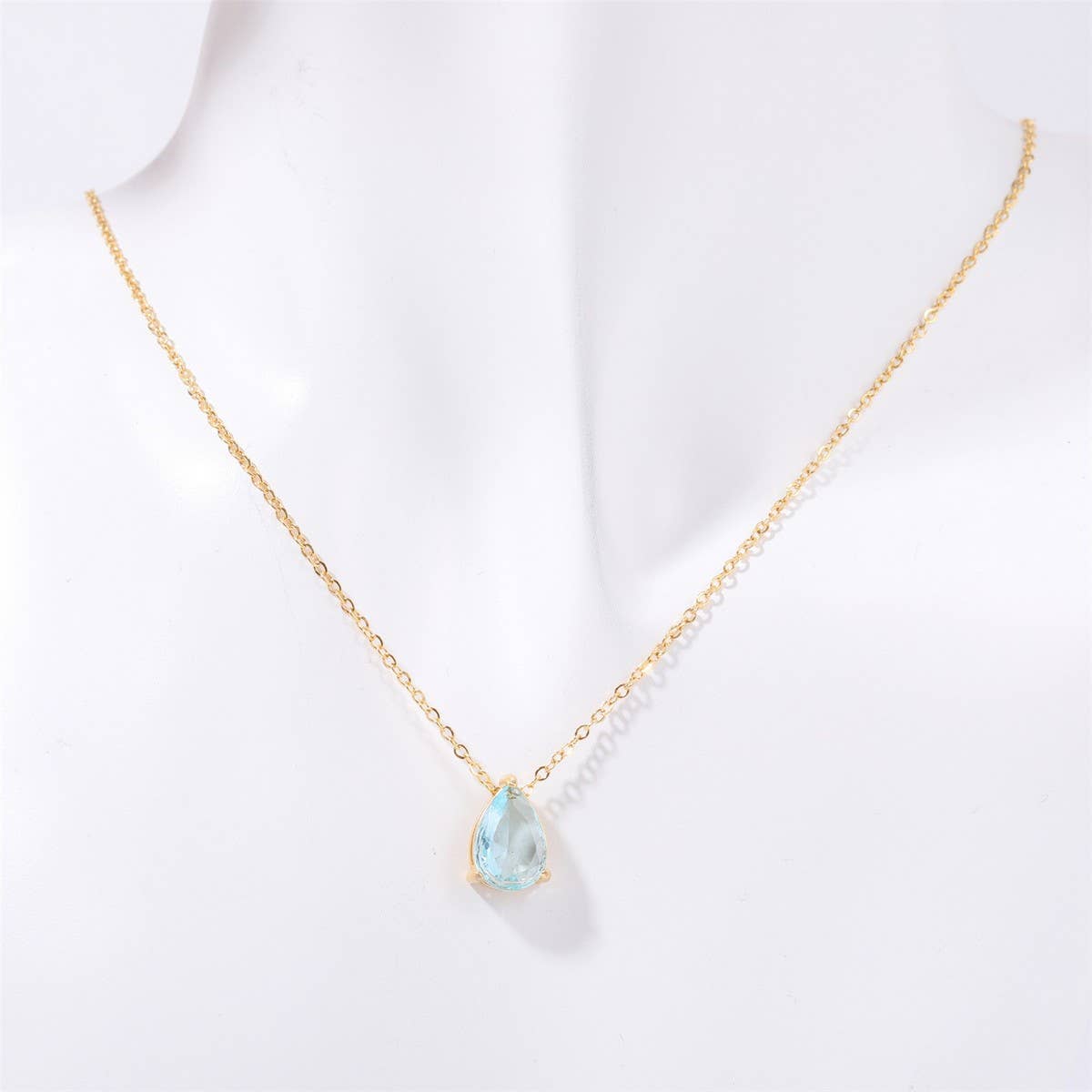 TEARDROP ZIRCON DECEMBER BIRTHSTONE NECKLACE_CWMM5534