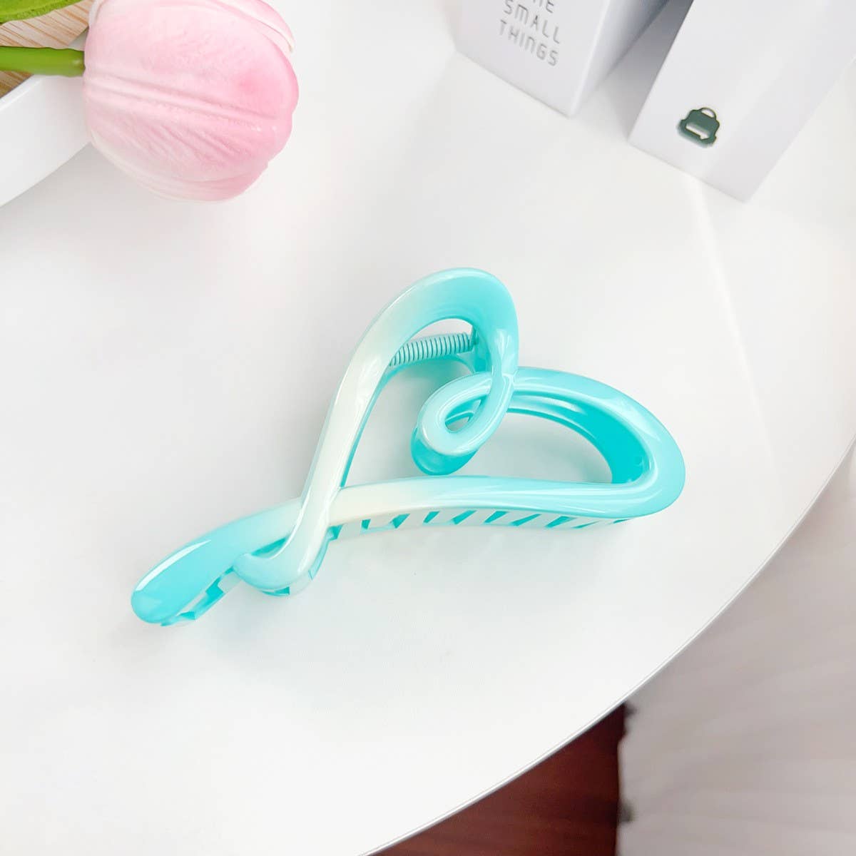 GRADIENT HEART HAIR CLAW SWEET PONYTAIL SHARK CLIP_CWAHA1585