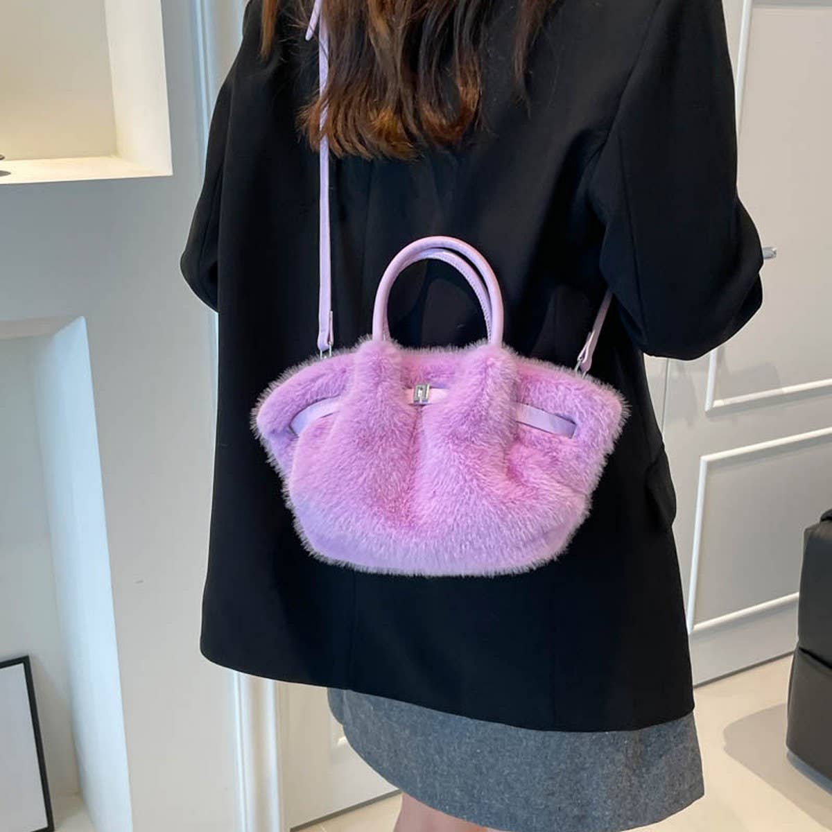 Soft Fur Bucket Bag ? Cute Crossbody Purse_Cuab00393