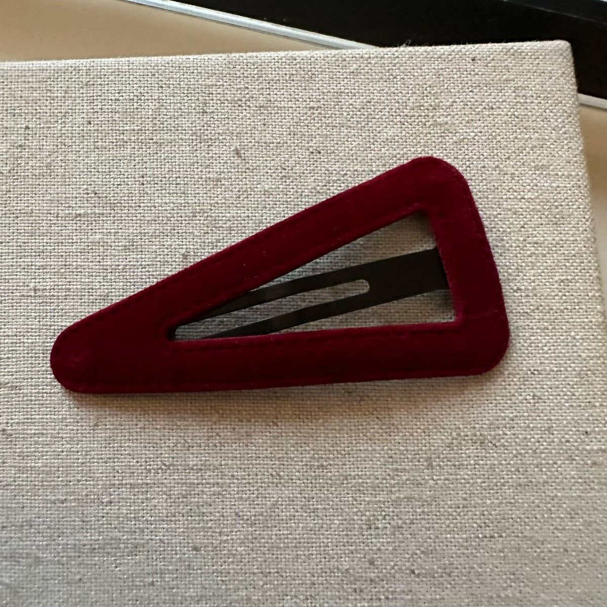 Velvet Triangle Hollow Bb Clip Chic Hairpin_Cwaha07970