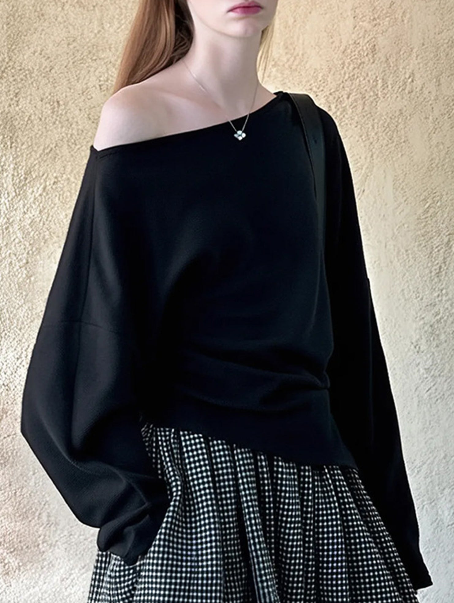 Asymmetrical One Shoulder Slim Fit Sweatshirt_CWTTL01214