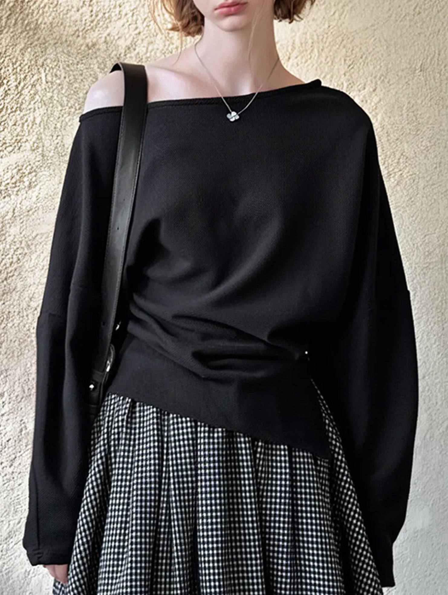 Asymmetrical One Shoulder Slim Fit Sweatshirt_CWTTL01214