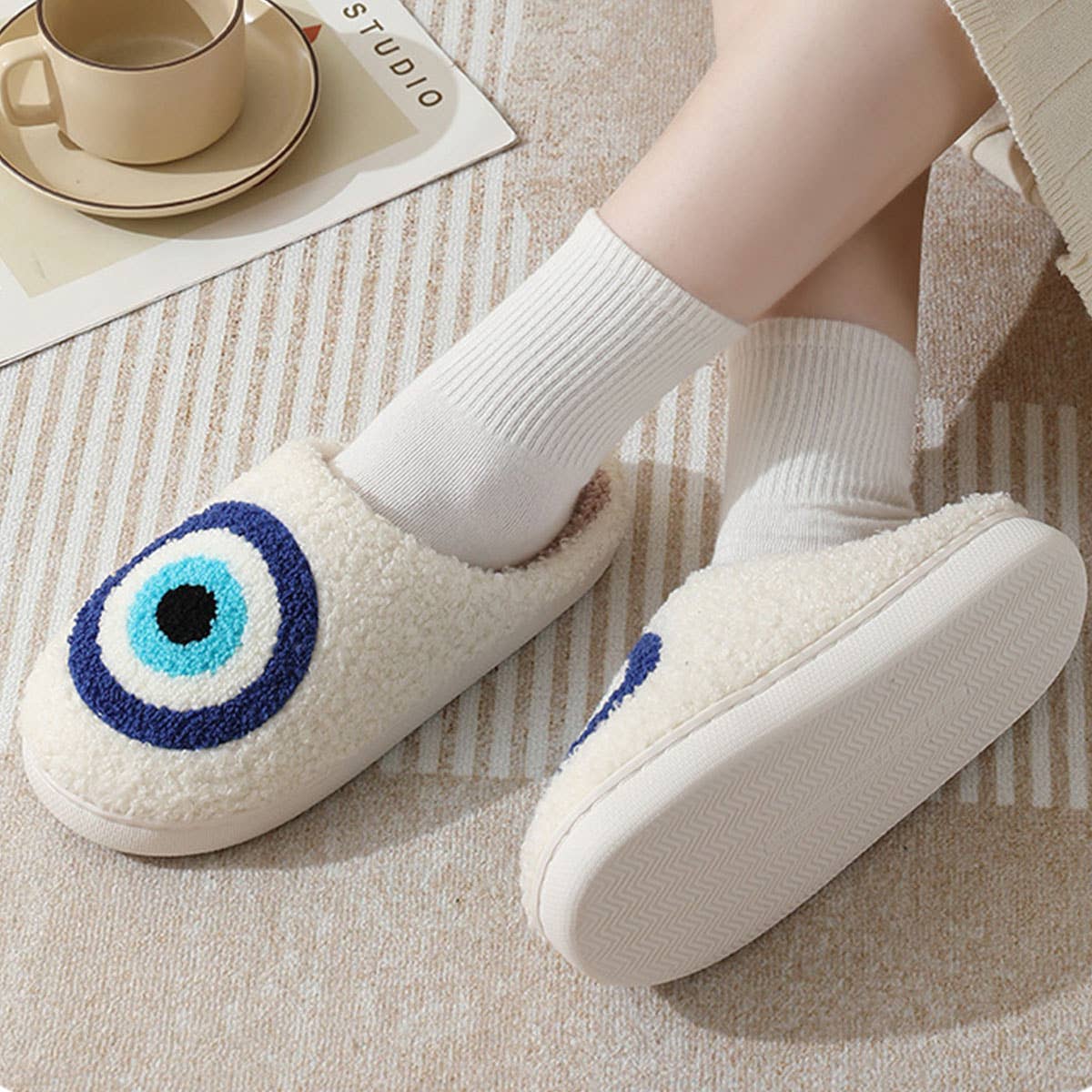 CUTE BLUE EYE INDOOR SLIPPERS FOR FALL WINTER_CWSHS0251