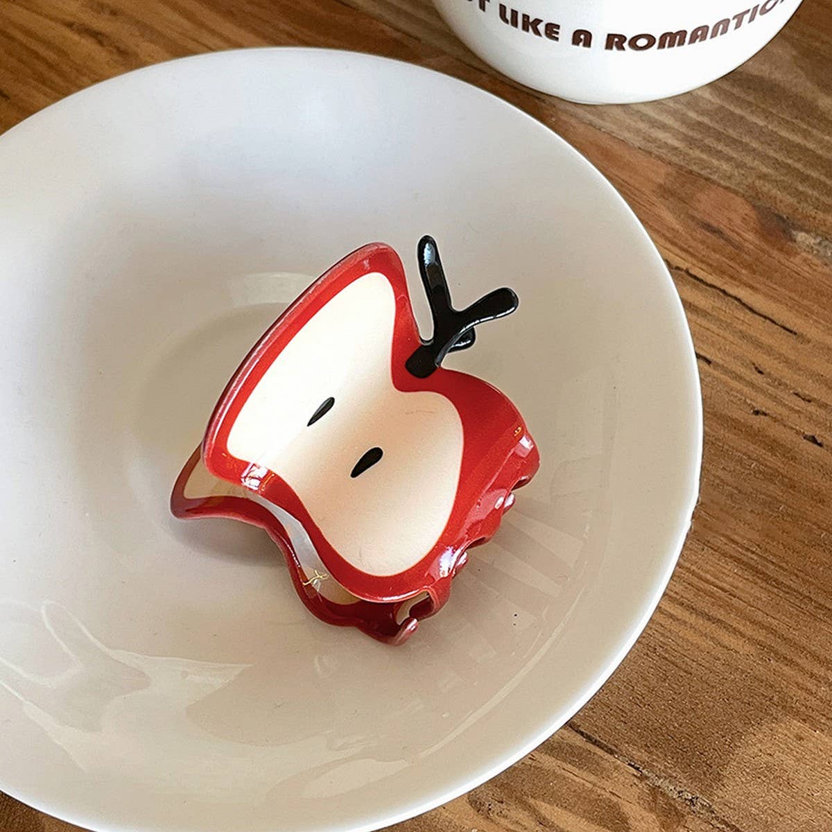 SWEET AND CUTE RED APPLE CLAW SHARK CLIP_CWAHA3968