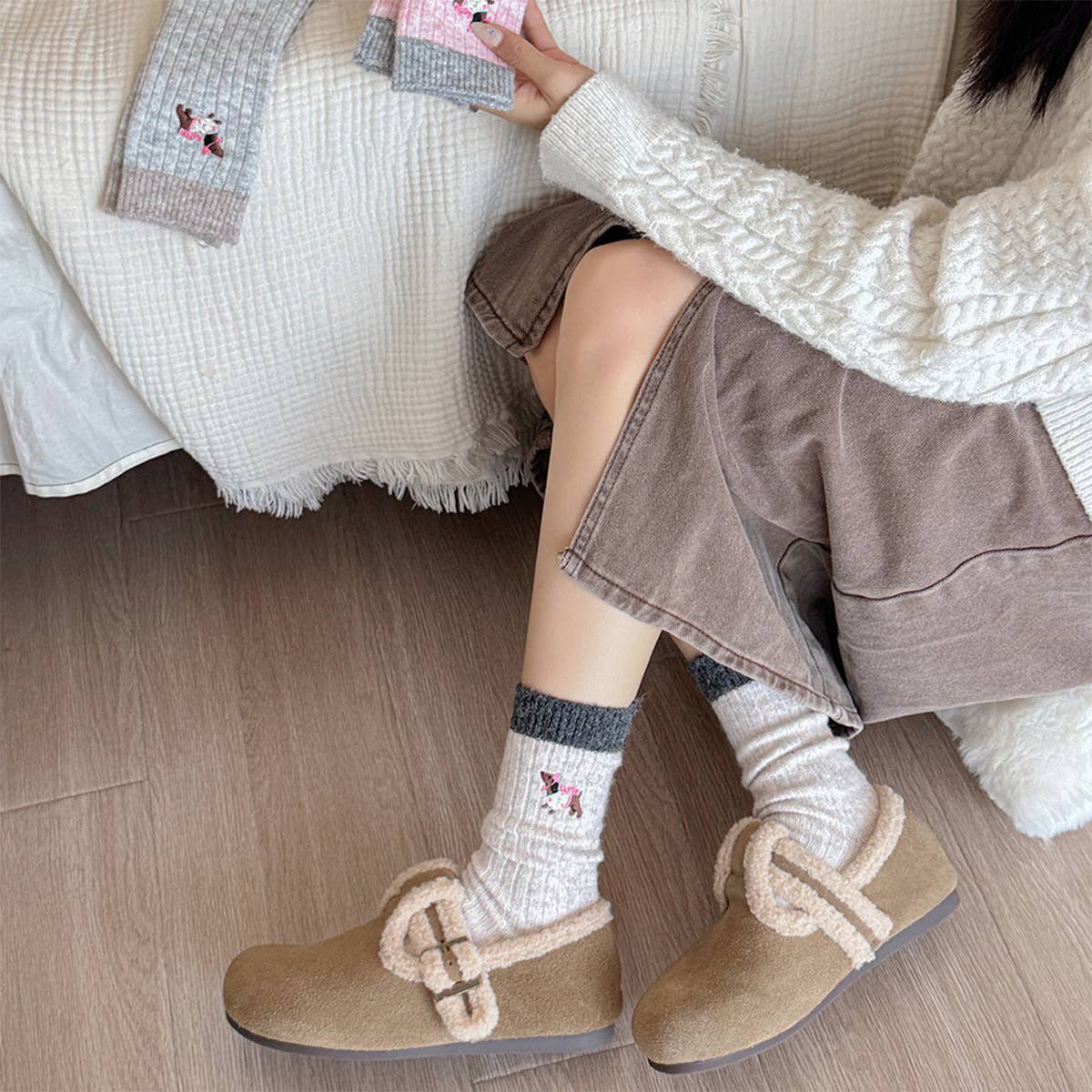 Womens Thick Wool Korean Slouchy Dog Socks_Cwms03287