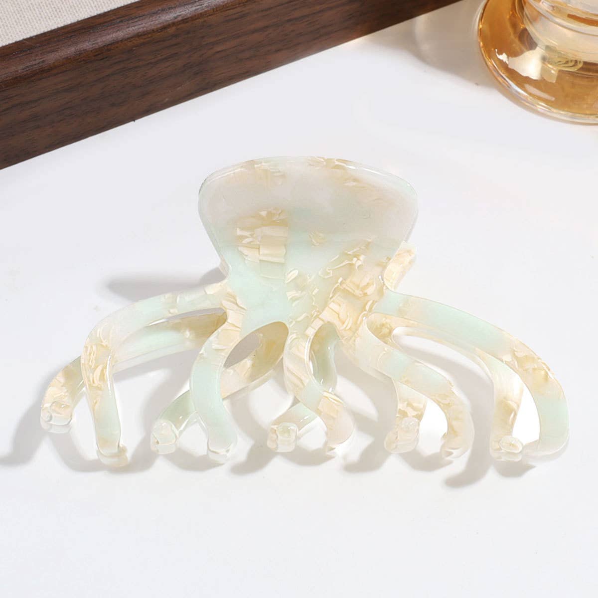 OCTOPUS ACETATE HAIR CLAW COLORFUL FASHION CLIP_CWAHA2211