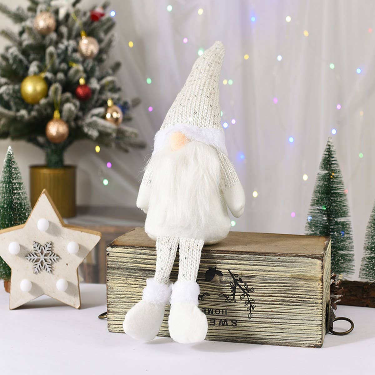 CHRISTMAS FACELESS OLD MAN DOLL WINDOW DISPLAY_CWMM2920