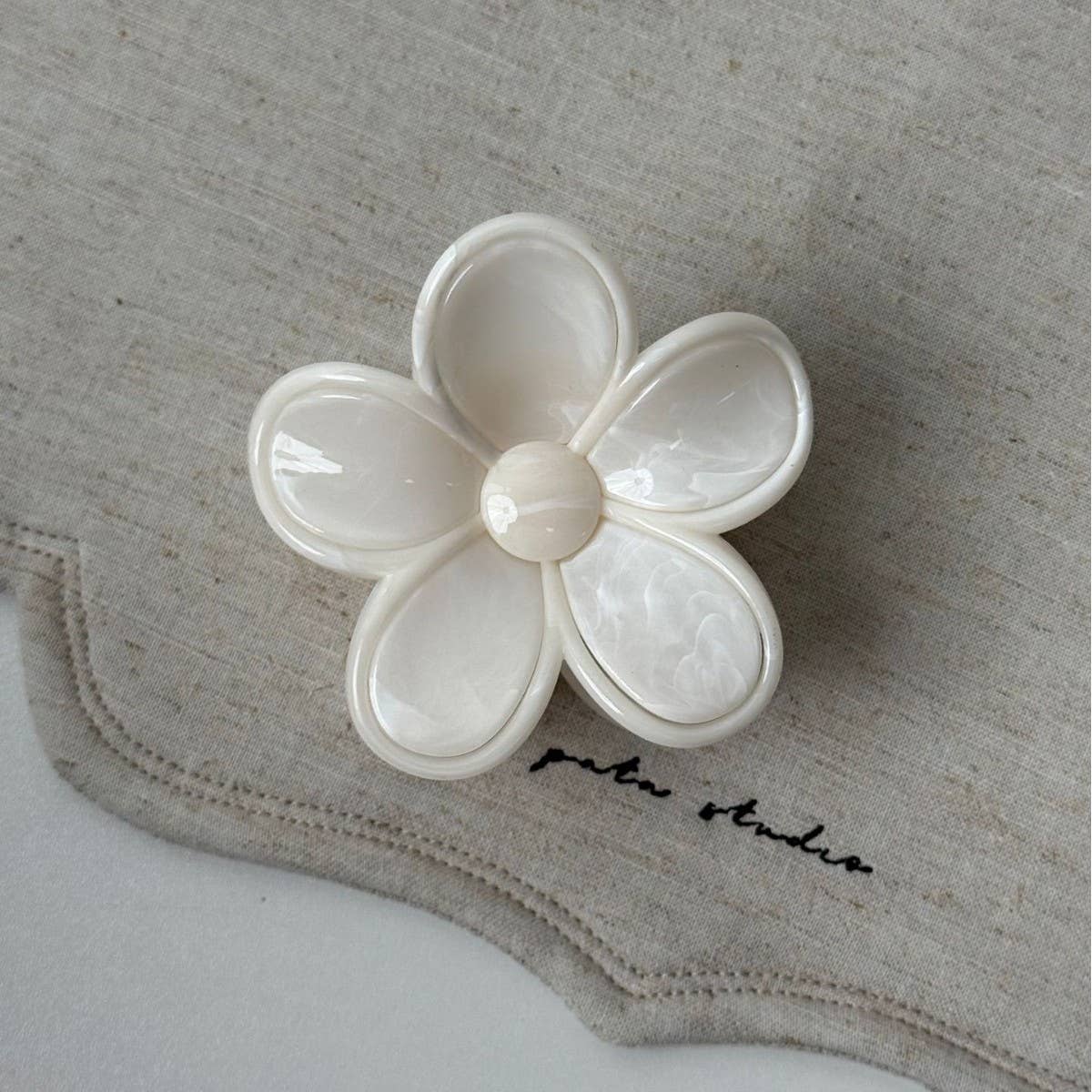 Cream Floral Claw Clip High Ponytail Hair Grip_Cwaha08257