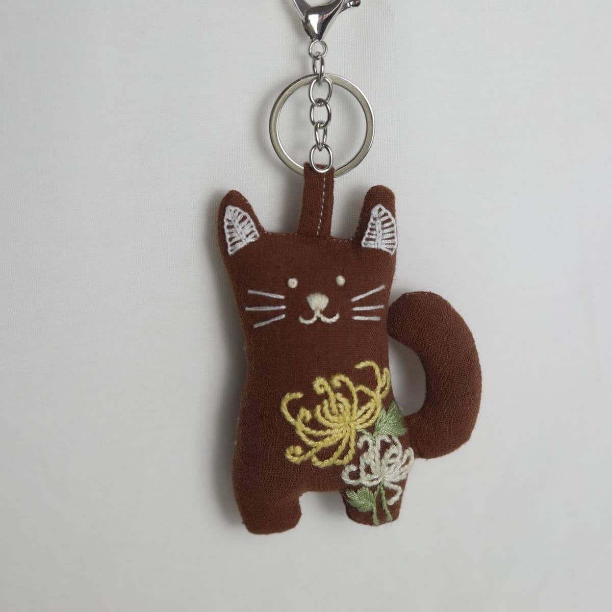 HAND EMBROIDERED HONEYSUCKLE CAT PLUSH CHARM_CWMM6008