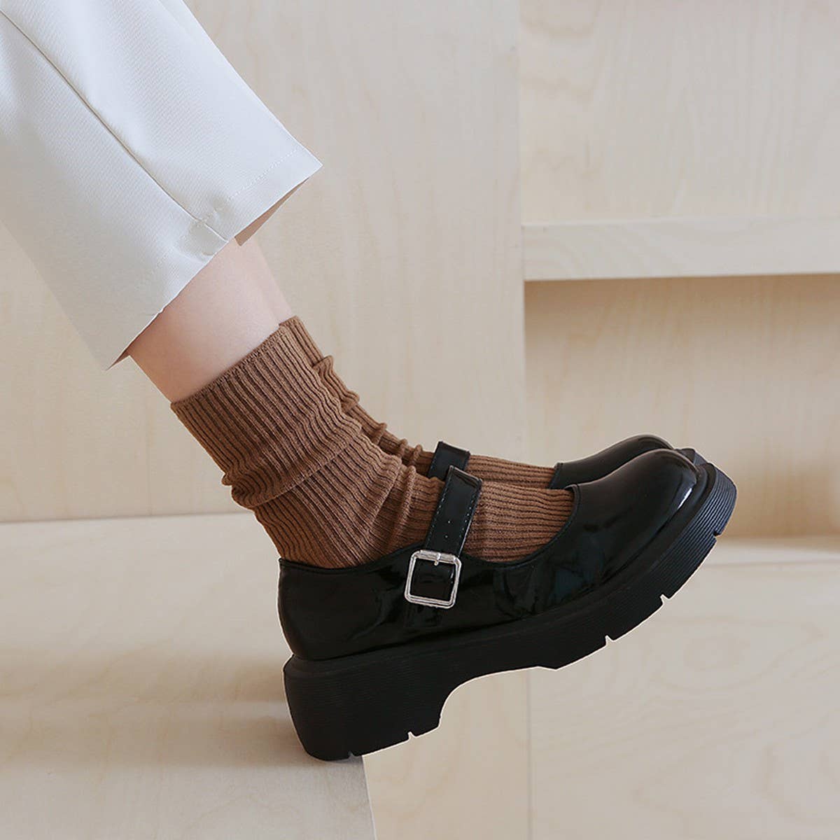 AUTUMN AND WINTER STRIPED WOMENS MID CALF SOCKS_CWMS0985