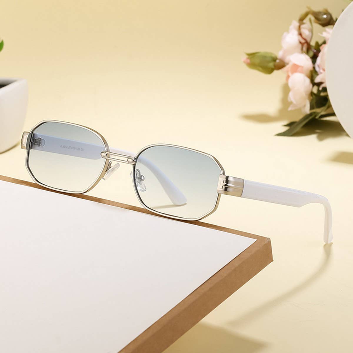 FASHIONABLE SQUARE FRAME SUN PROTECTION SUNGLASSES_CWASG0680