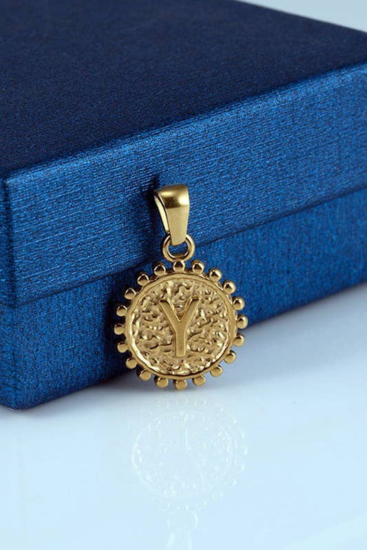 ROUND ALPHABET INITIAL PENDANT NECKLACE_CWAJE107