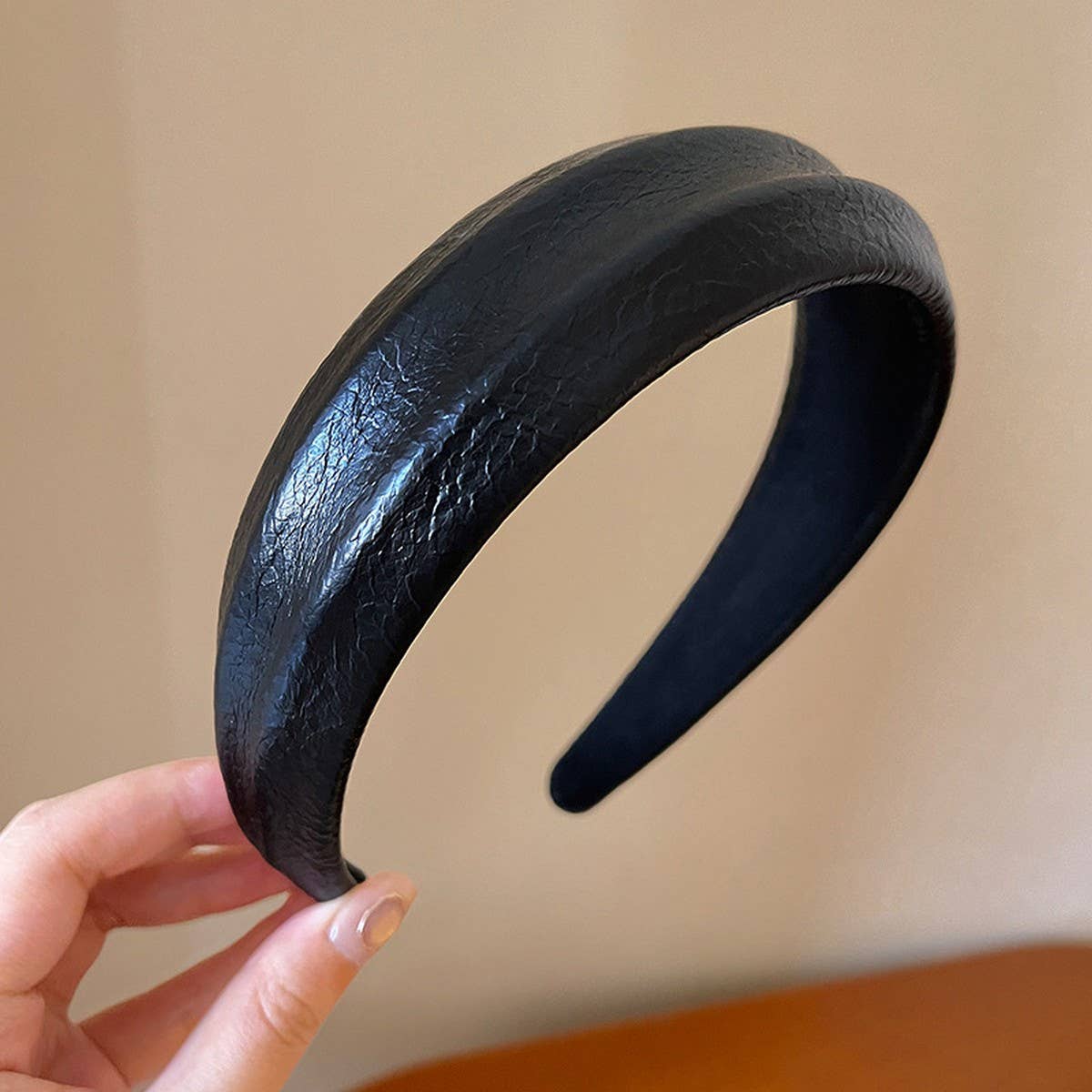 Wide Leather Headband Chic Elegant Design_Cwaha08031