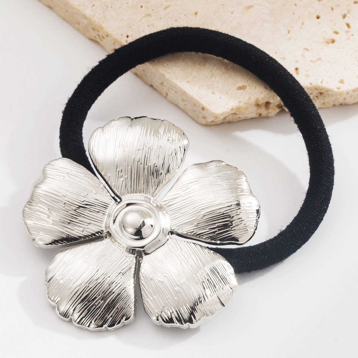 MINIMALIST GEOMETRIC METAL FLOWER HAIR TIE_CWAHA6201