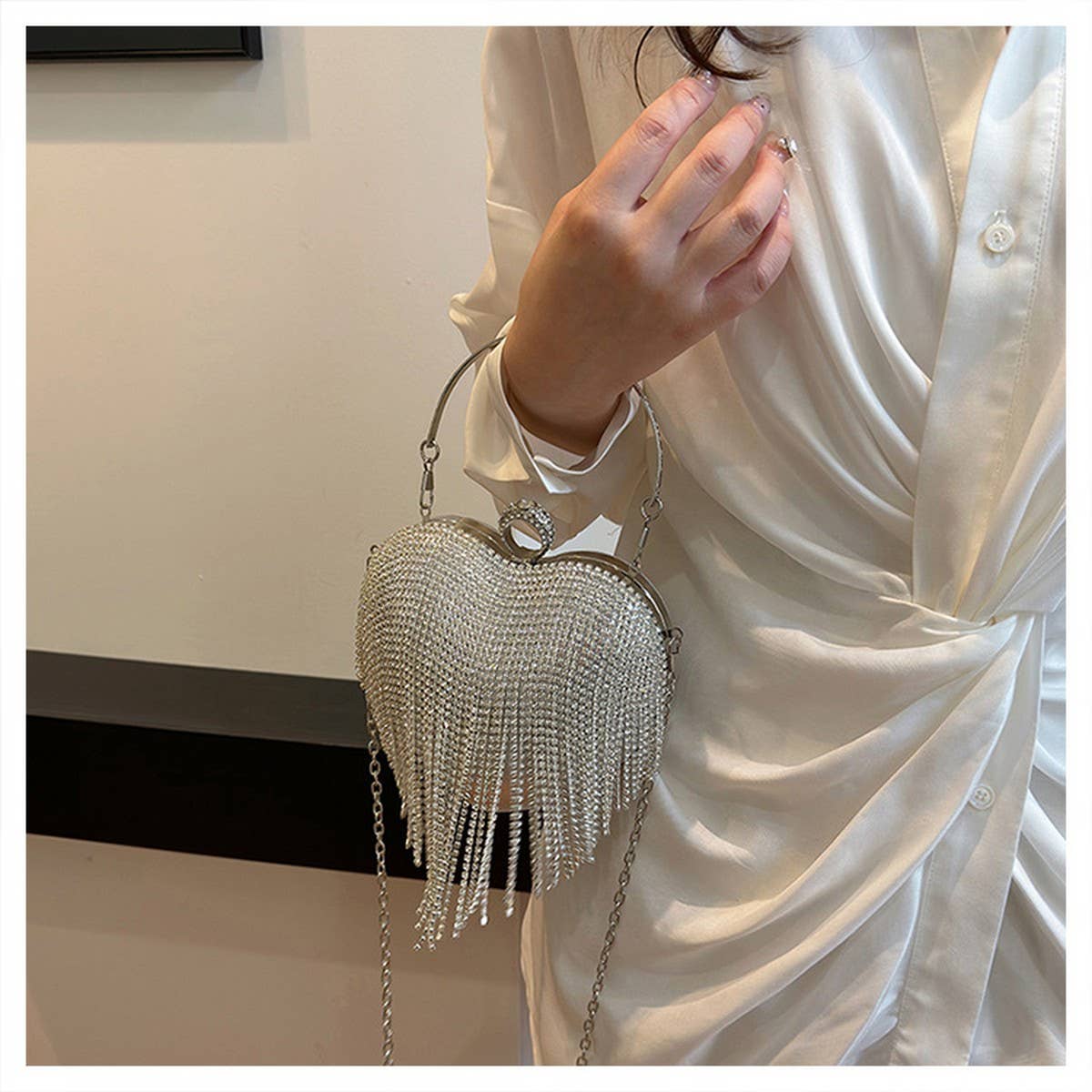 TASSEL SHINY HEART BAG DIAMOND BAG CLUTCH BAG_CWAB3250