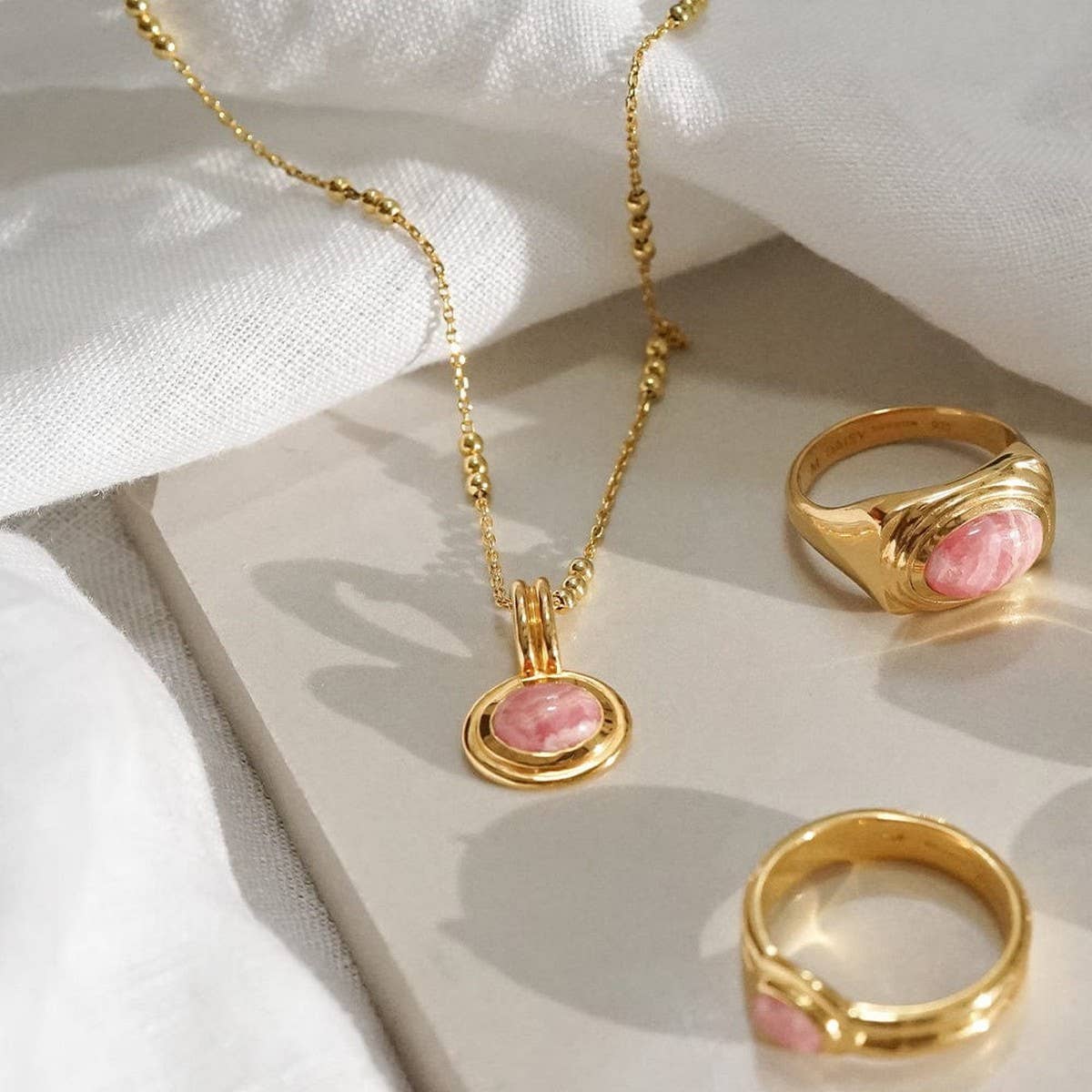 STAINLESS STEEL MULTI LAYERED GEMSTONE NECKLACE_CWMM5733