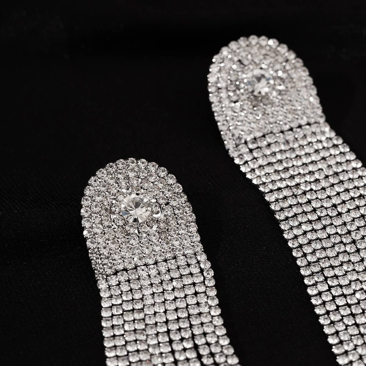 FRENCH STYLE TASSEL RHINESTONE EARRINGS_CWAJE1140