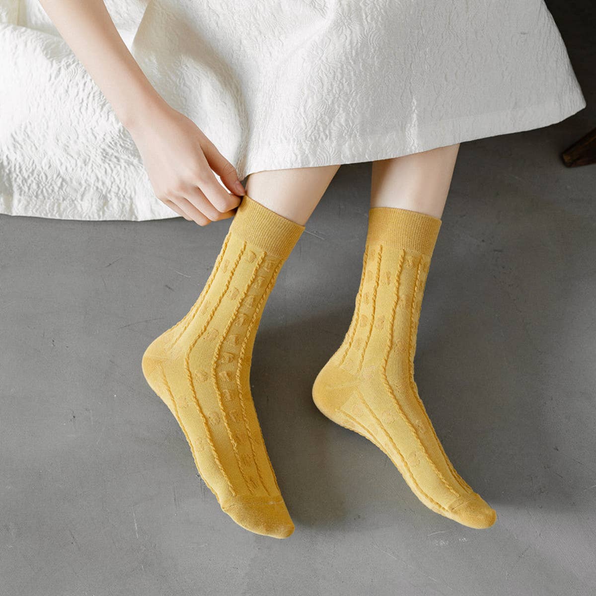 Women Simple Thin And Comfortable Twist Socks_Cwms0467