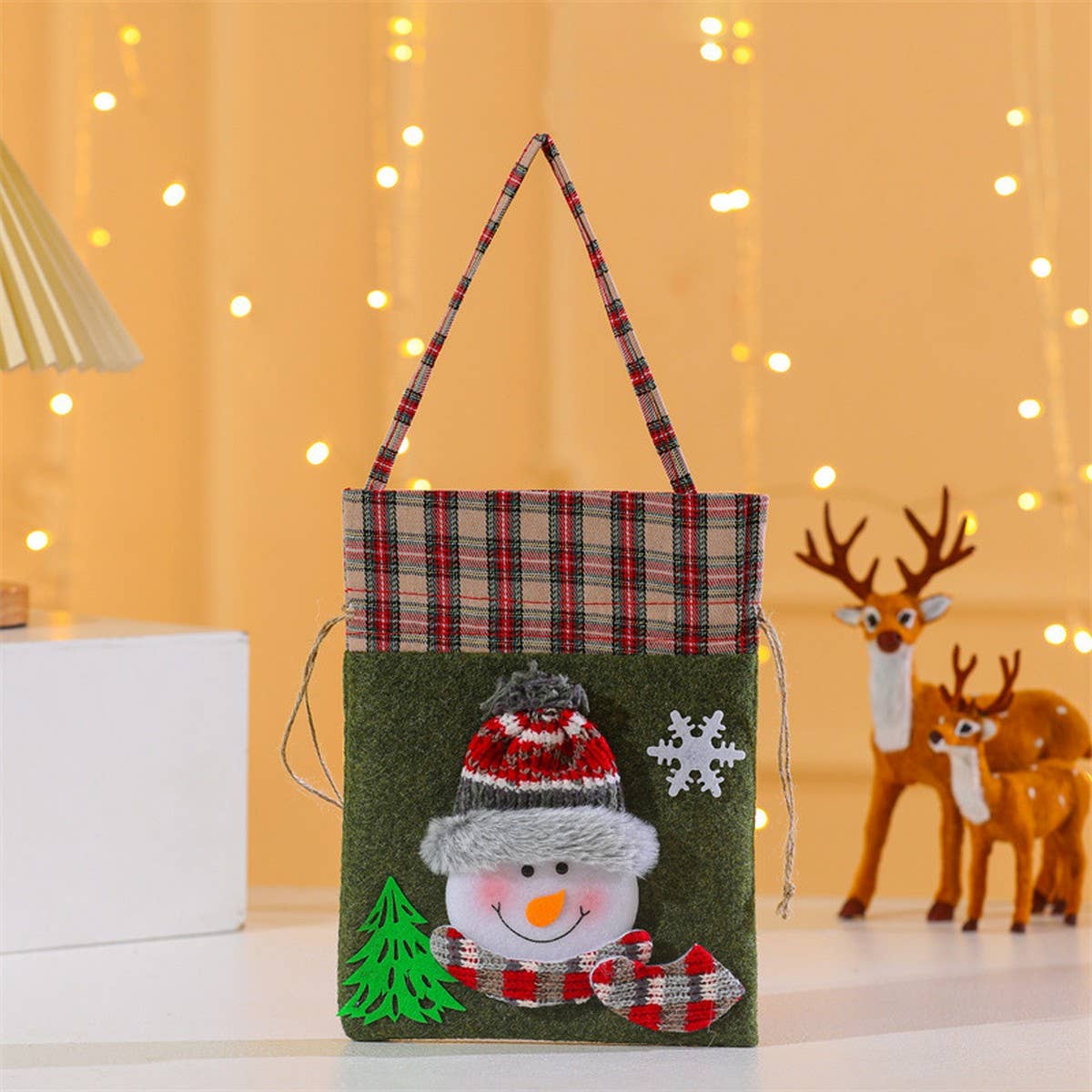NEW PLAID CHRISTMAS CHILDRENS GIFT BAG_CWMM1900
