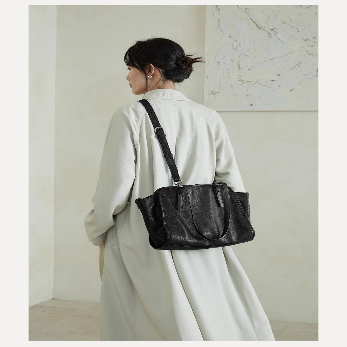 LARGE VINTAGE TOTE BOWLING BAG STYLE HANDBAG_CWAB5329