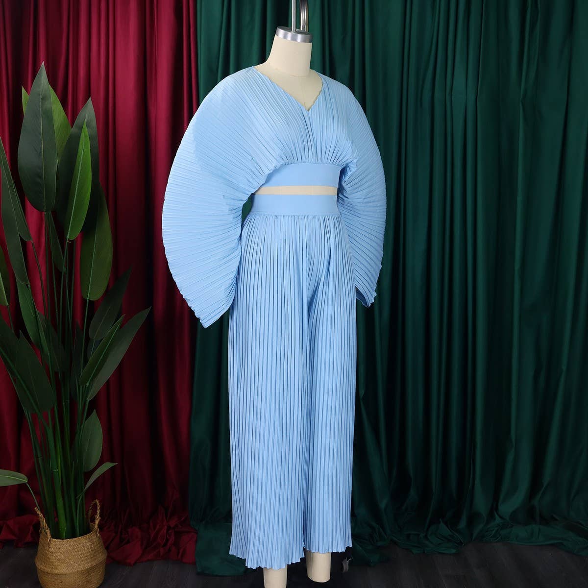 PLEATED V NECK TOP AND WIDELEG PANTS TWO PIECE SET_CWSTB1138