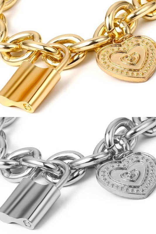 Embossed Heart And Lock Shaped Pendent Bracelet_Cwaje245